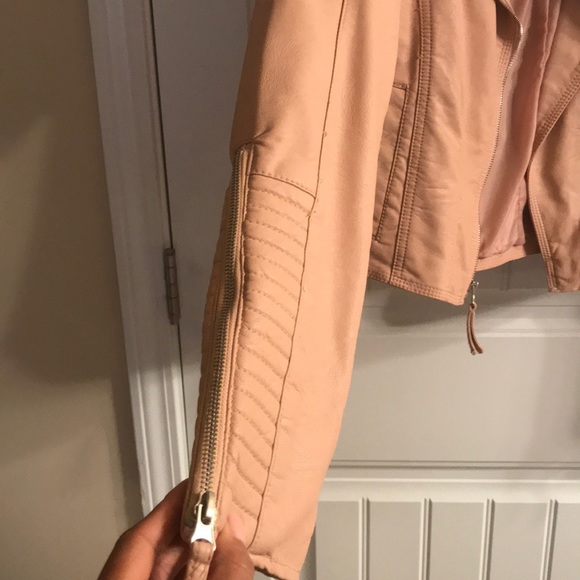 Jacket - Picture 2 of 7